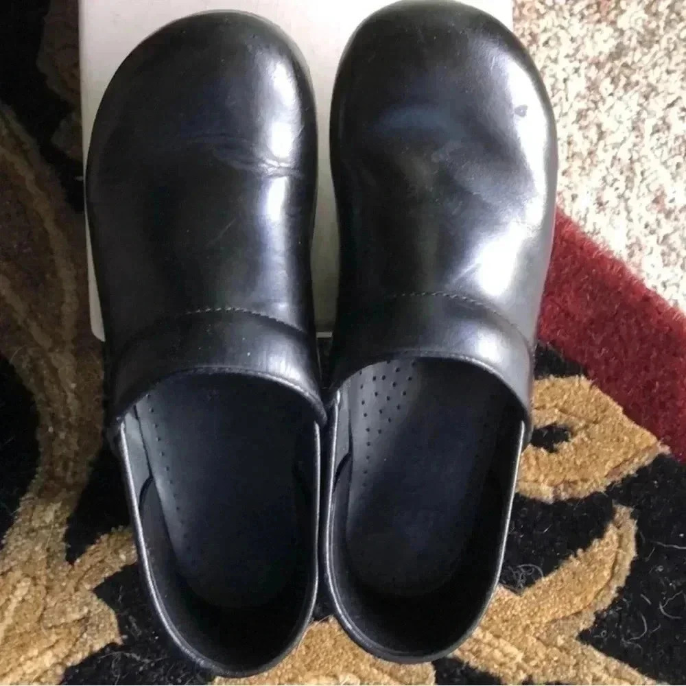 Dansko Women’s Jet Black Professional Clogs Shoes Size 41 Size 10.5-11 - Picture 2 of 8